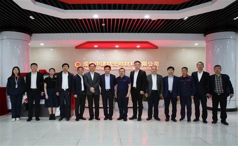 深圳市國資委黨委委員、副主任婁和儒一行到成都中建材調(diào)研