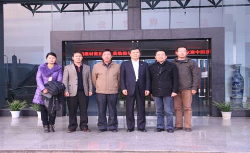 郭朝民副總經(jīng)理到成都中建材調(diào)研