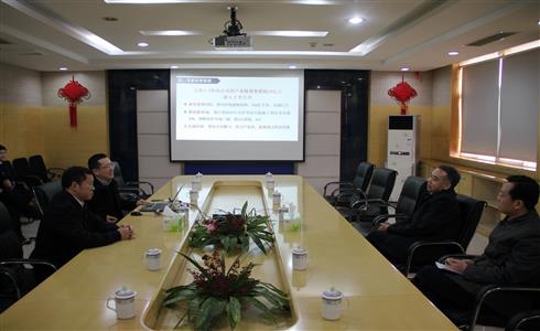 四川省委常委、組織部部長(zhǎng)范銳平到成都中建材慰問(wèn)指導(dǎo)