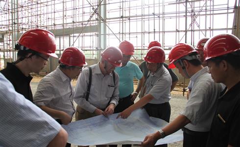 公司召開80兆瓦碲化鎘薄膜太陽能電池生產線項目現(xiàn)場工作會